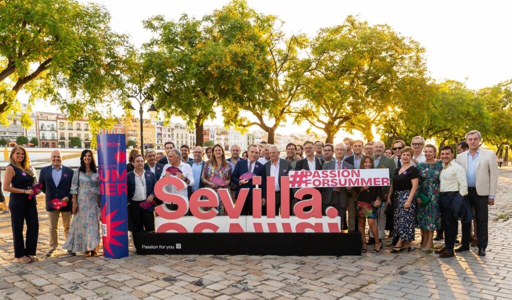 Passion for Summer. TURISMO DE SEVILLA